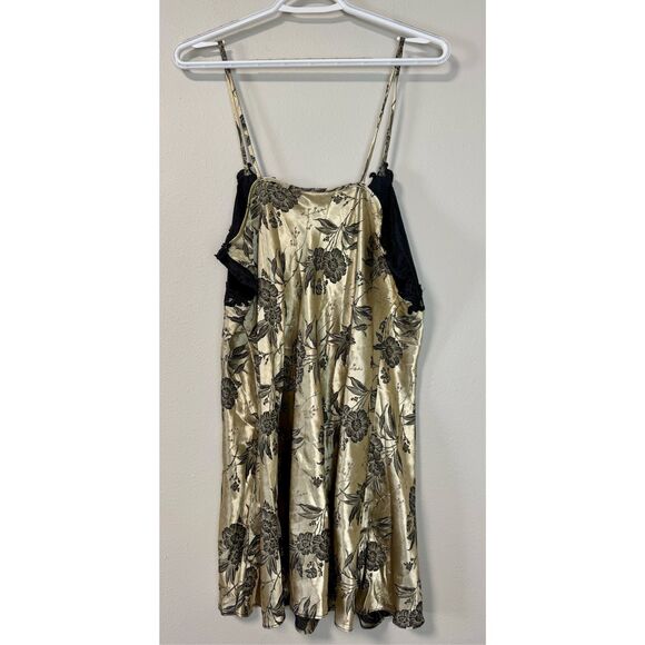 Dentelle Satin Babydoll Intimate Black and Gold Chemise Slip Dress - Picture 4 of 15